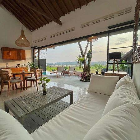 Boutique Villa Jogja Senang Yogyakarta Exterior foto